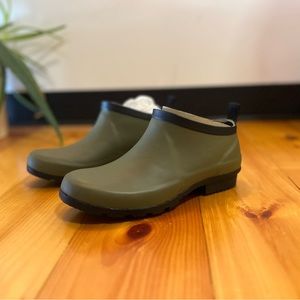 Nomad Ankle Rain Boots - Size 7 - Matte Green - NEW
